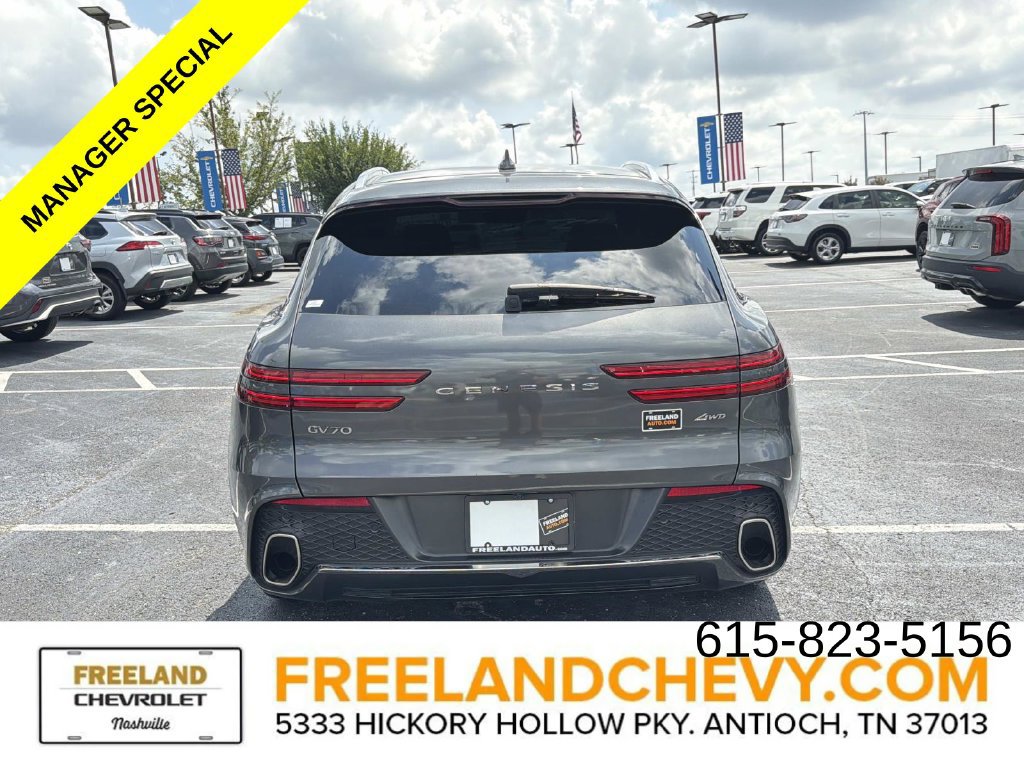 Used 2022 Genesis GV70 2.5T AWD/4WD image 4