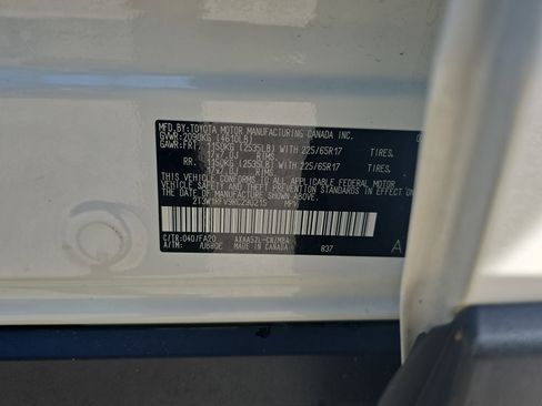 Used 2024 Toyota RAV4 XLE image 32