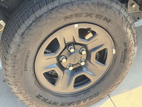 Used 2025 Jeep Wrangler Unlimited Sport AWD/4WD image 11