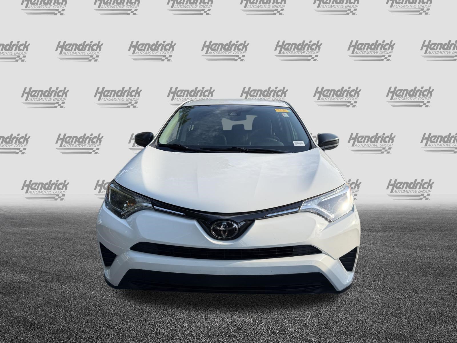Used 2017 Toyota RAV4 LE FWD image 3