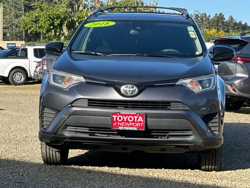 Used 2018 Toyota RAV4 LE w/ All Weather Liner Package FWD image 6