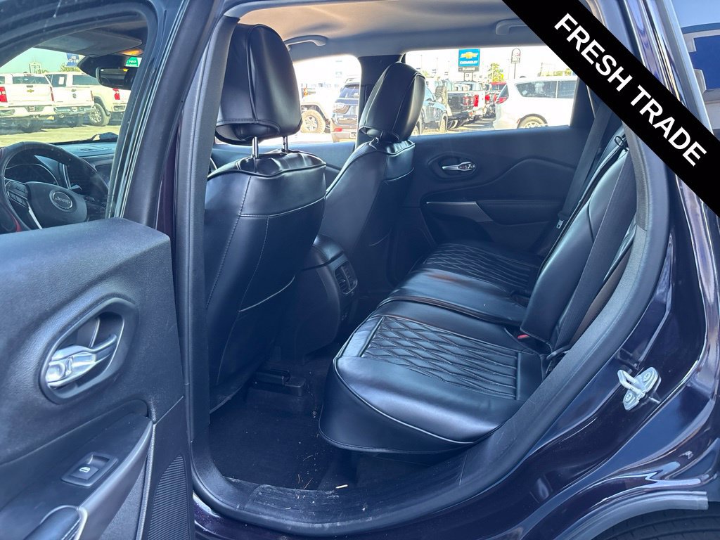 Used 2021 Jeep Cherokee Latitude Plus FWD image 6