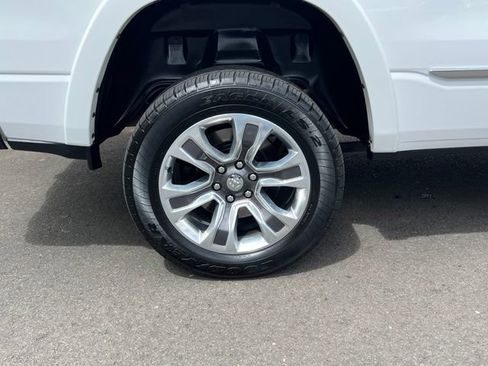 Used 2022 RAM 1500 Limited w/ Off-Road Group AWD/4WD image 9