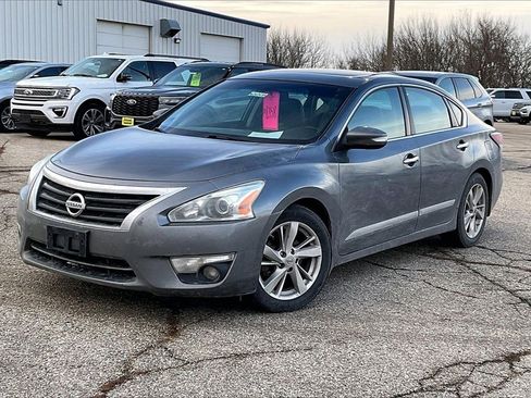 Used 2015 Nissan Altima 2.5 SL w/ Technology Package image 2