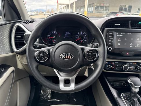 Used 2020 Kia Soul LX image 23