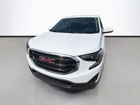 Used 2021 GMC Terrain SLE FWD image 2