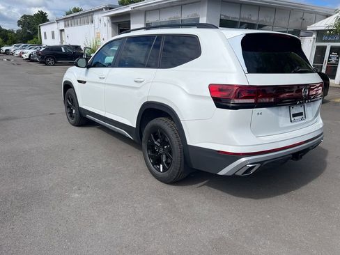 New 2026 Volkswagen Atlas Peak Edition AWD/4WD image 14