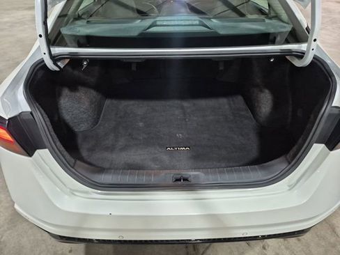 Used 2024 Nissan Altima 2.5 SR FWD image 26