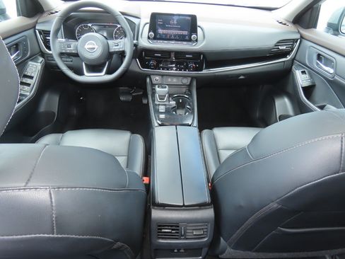 Used 2023 Nissan Rogue SL FWD image 24