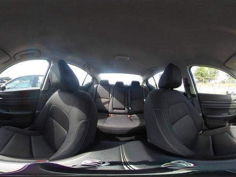 Used 2025 Nissan Altima 2.5 SV FWD image 43