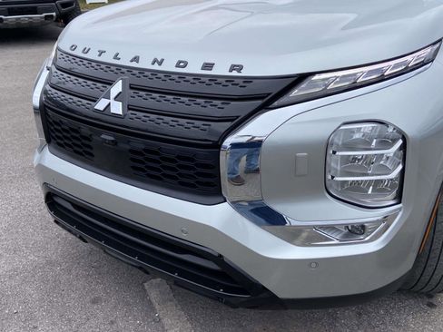 Used 2023 Mitsubishi Outlander SEL image 28