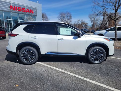 New 2026 Nissan Rogue Platinum w/ Tech Package AWD/4WD image 3