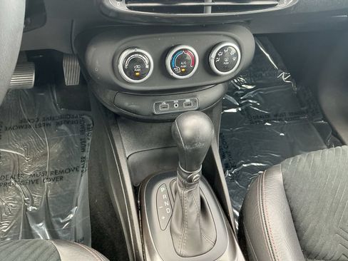 Used 2018 FIAT 500X Trekking FWD image 29