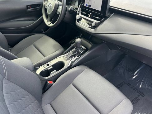 Used 2024 Toyota Corolla LE w/ LE Convenience Package FWD image 15