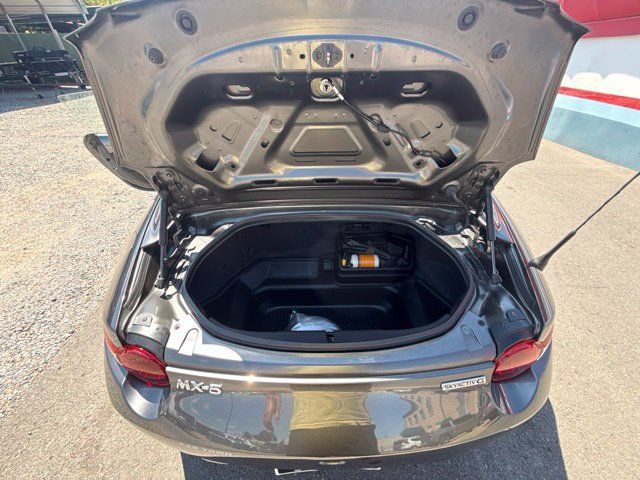 Used 2023 MAZDA MX-5 Miata Grand Touring w/ Weather Package RWD image 16