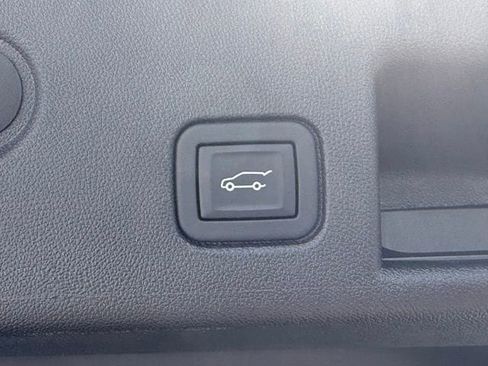 Certified 2024 Chevrolet Equinox LT w/ LPO, Floor Liner Package FWD image 8