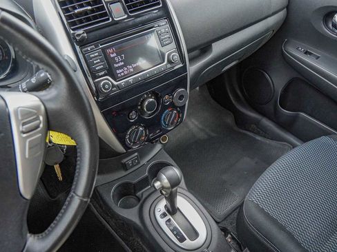 Used 2018 Nissan Versa Note SV image 17