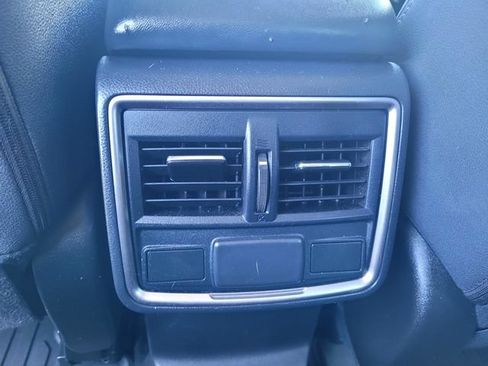 Used 2022 Subaru Forester Premium AWD/4WD image 13
