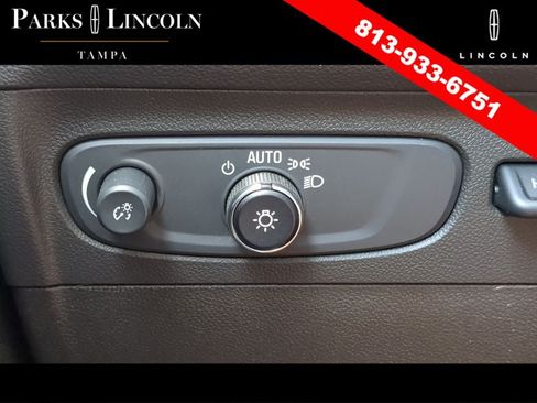Used 2022 Buick Envision Essence w/ Technology Package II AWD/4WD image 27