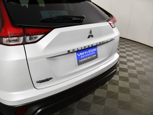 Used 2024 Mitsubishi Eclipse Cross ES AWD/4WD image 15