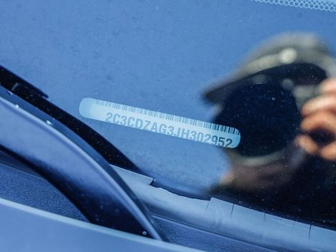 Used 2018 Dodge Challenger SXT image 28