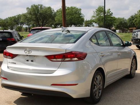 Used 2018 Hyundai Elantra SEL FWD image 3