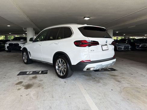 Used 2025 BMW X5 xDrive40i w/ Climate Comfort Package AWD/4WD image 3