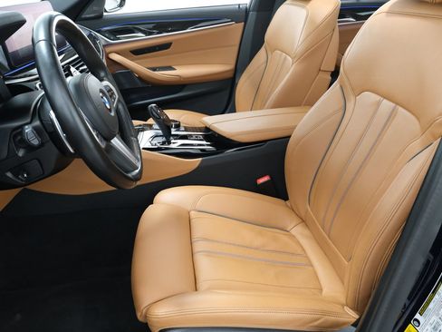 Used 2023 BMW M550i xDrive w/ Executive Package AWD/4WD image 30