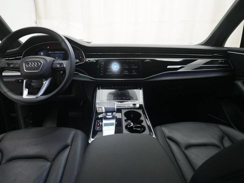Used 2020 Audi Q7 3.0T Prestige w/ Prestige Package AWD/4WD image 5