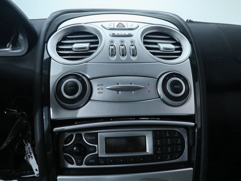 Used 2006 Mercedes-Benz SLR image 31