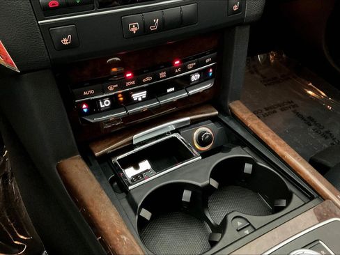 Used 2011 Mercedes-Benz E 350 4MATIC Sedan image 16