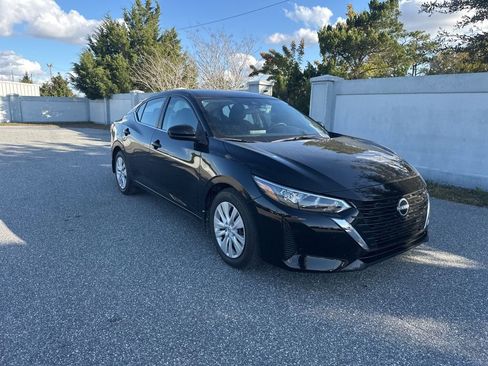 Used 2024 Nissan Sentra S image 3