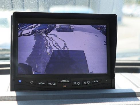 Used 2023 Ford F650 2WD Regular Cab Super Duty image 23