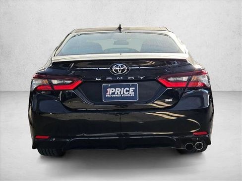 Used 2023 Toyota Camry SE image 6