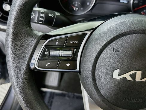Used 2023 Kia Forte LXS FWD image 20