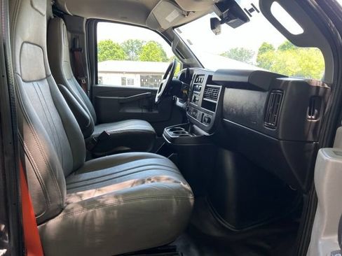 Used 2019 Chevrolet Express 2500 w/ Driver Convenience Package RWD image 14