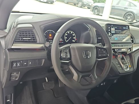 New 2026 Honda Odyssey Elite image 18