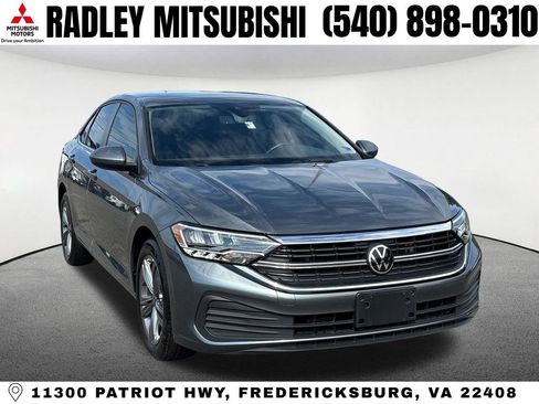 Used 2024 Volkswagen Jetta SE FWD image 21