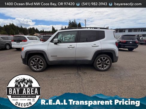 Used 2020 Jeep Cherokee Latitude Plus AWD/4WD image 3