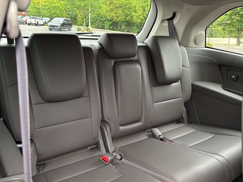 Used 2015 Honda Odyssey Touring Elite image 17