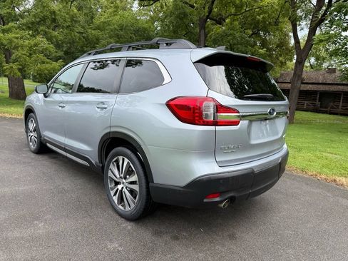 Used 2022 Subaru Ascent Limited w/ Technology Package AWD/4WD image 9