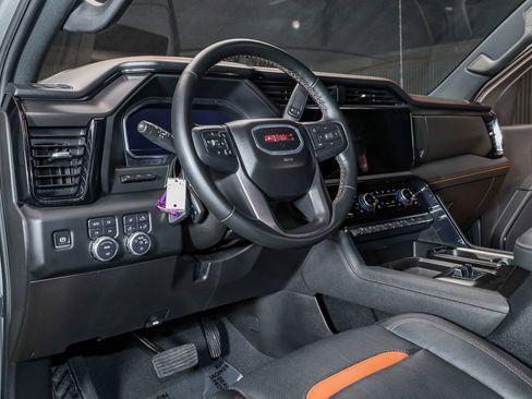 Used 2025 GMC Sierra 3500 AT4 w/ AT4 Premium Plus Package image 18