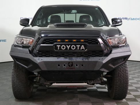 Used 2019 Toyota Tacoma TRD Pro AWD/4WD image 13
