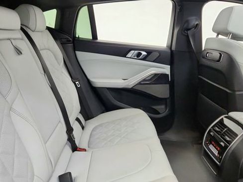 Used 2026 BMW X6 xDrive40i image 25