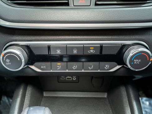 Used 2022 Nissan Altima 2.5 SV image 20