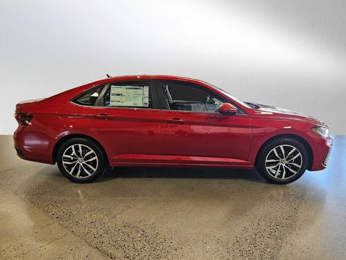 New 2025 Volkswagen Jetta SE image 2