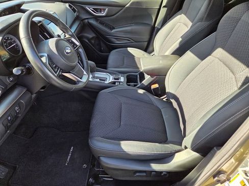 Used 2023 Subaru Forester Premium image 9