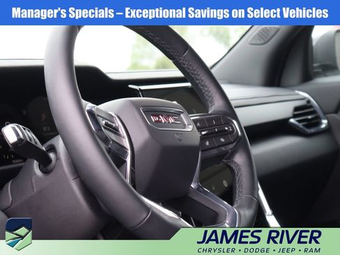 Used 2026 GMC Acadia Elevation w/ Elevation Premium Package AWD/4WD image 26