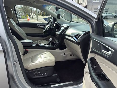 Used 2016 Ford Edge Titanium w/ Technology Package image 25