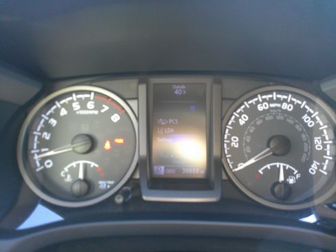 Used 2019 Toyota Tacoma TRD Off-Road w/ Exterior Package image 22